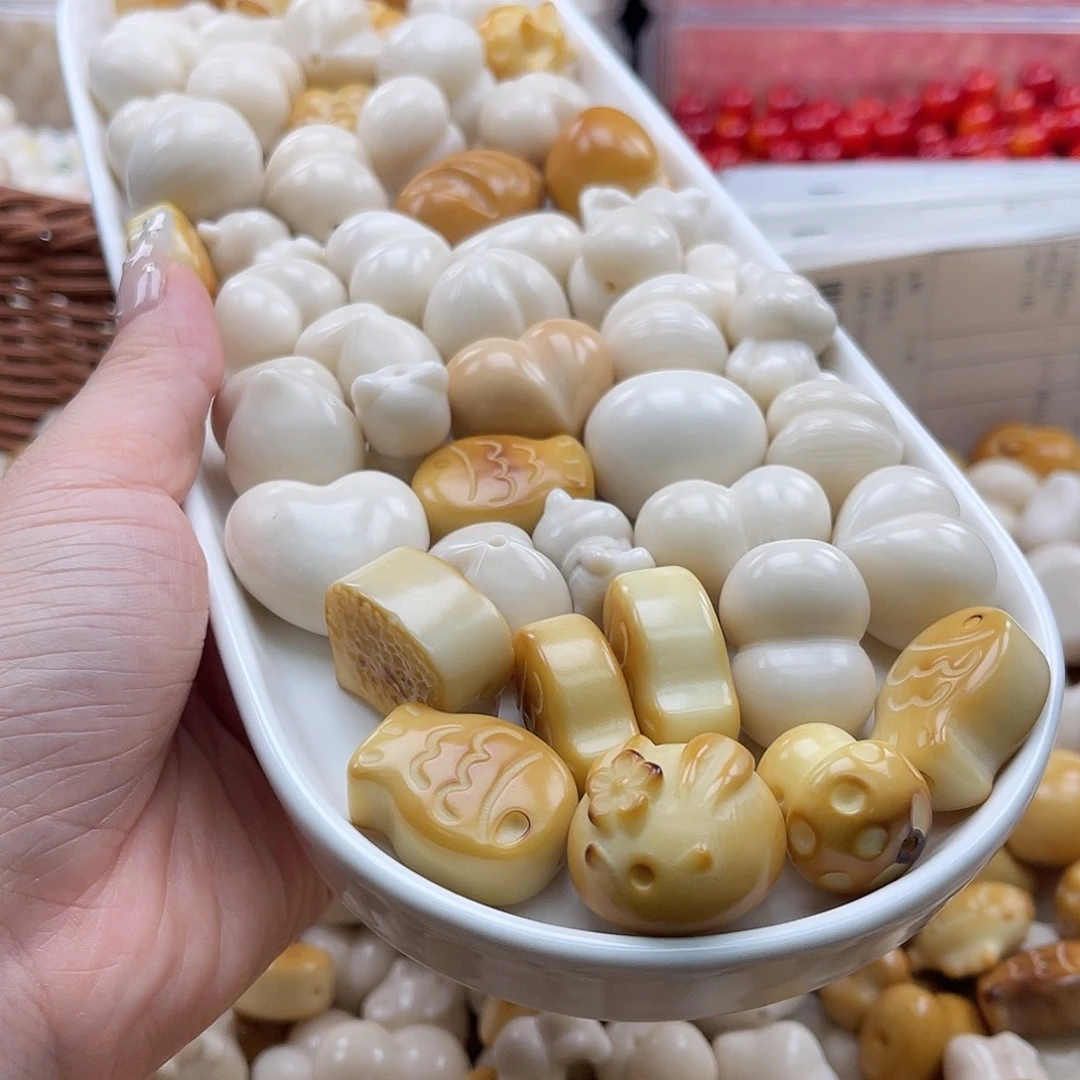 白玉菩提吊坠b18-25mm/5+1颗微瑕