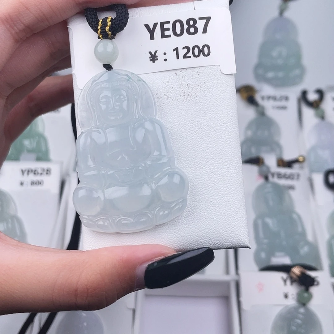 翡翠未镶嵌颈饰YE087