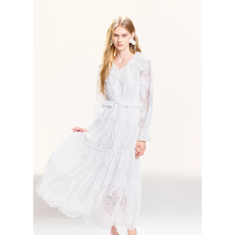 MISSCOCOON可可尼刺绣花瓣领蕾丝连衣裙女2025早秋新款度假裙子