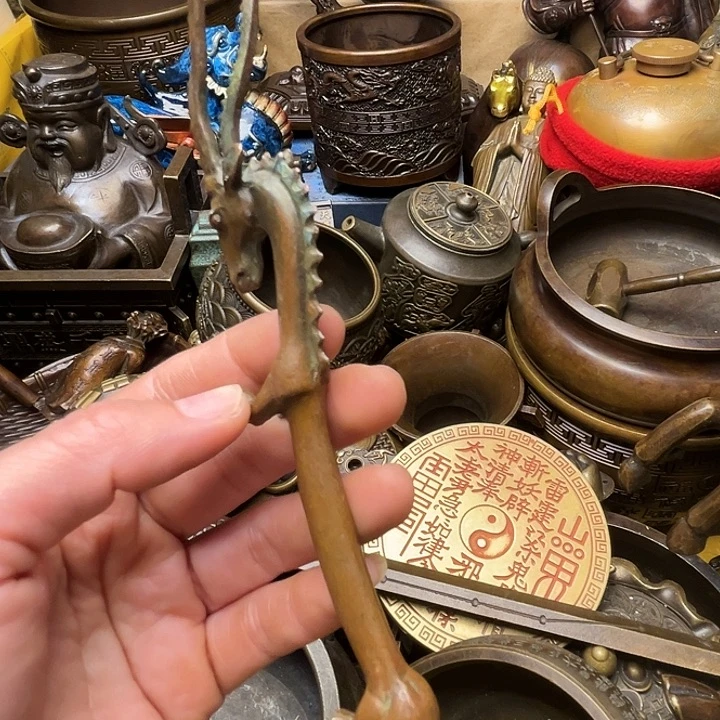 精美铜器批发档口