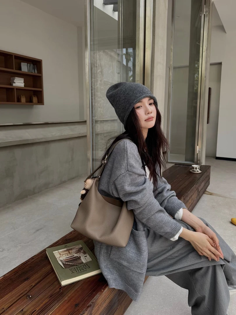 高级感时尚轻奢手提斜挎饭盒50540