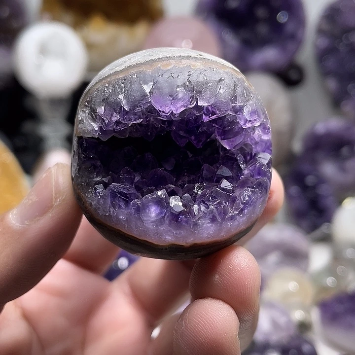 未镶嵌水晶珠宝半成品