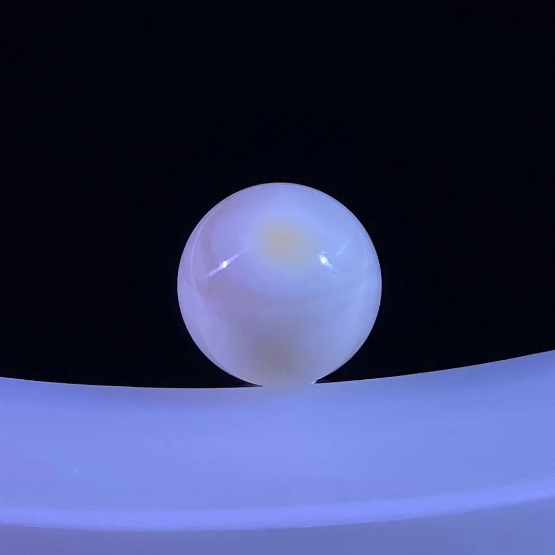 13.8mm瓷白荧光妖蜜蜡圆珠 全品配串好看妖