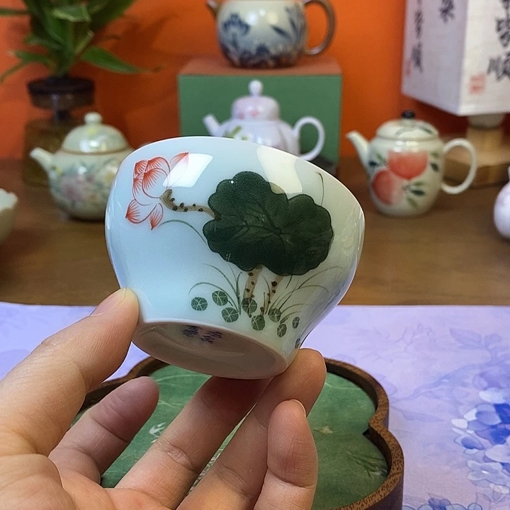 ʚ***落瓷片手绘荷花普洱主人杯