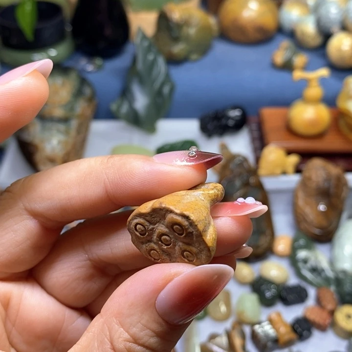 岫岩河磨玉（透闪石质玉）未镶嵌挂件