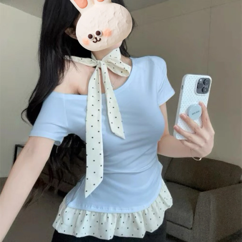 夏季新款法式温柔减龄荷叶边波点拼接斜领露肩短袖T恤衫配挂脖女