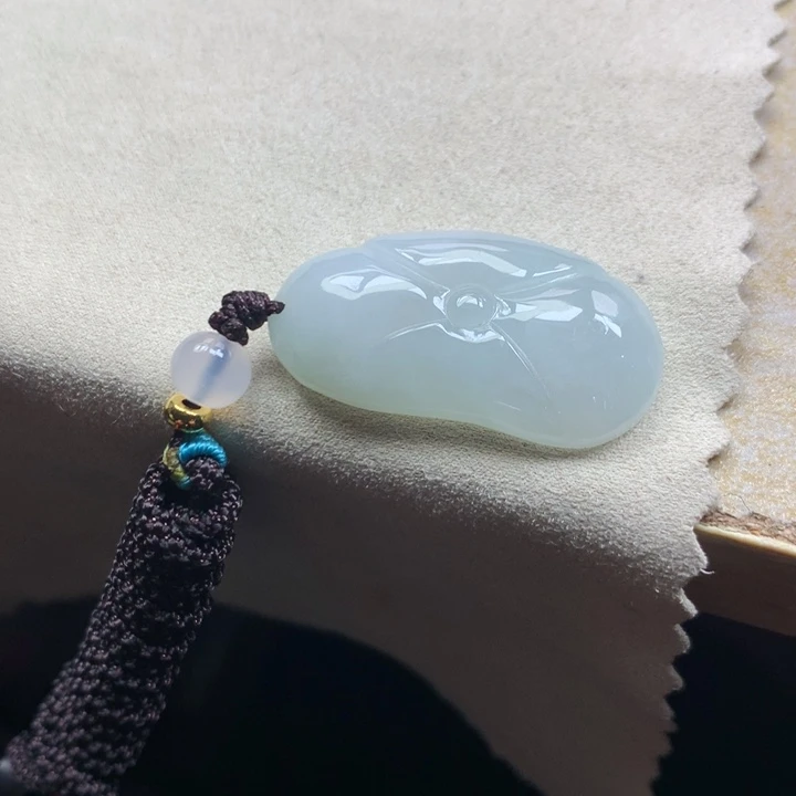 翡翠颈饰未镶嵌吊坠