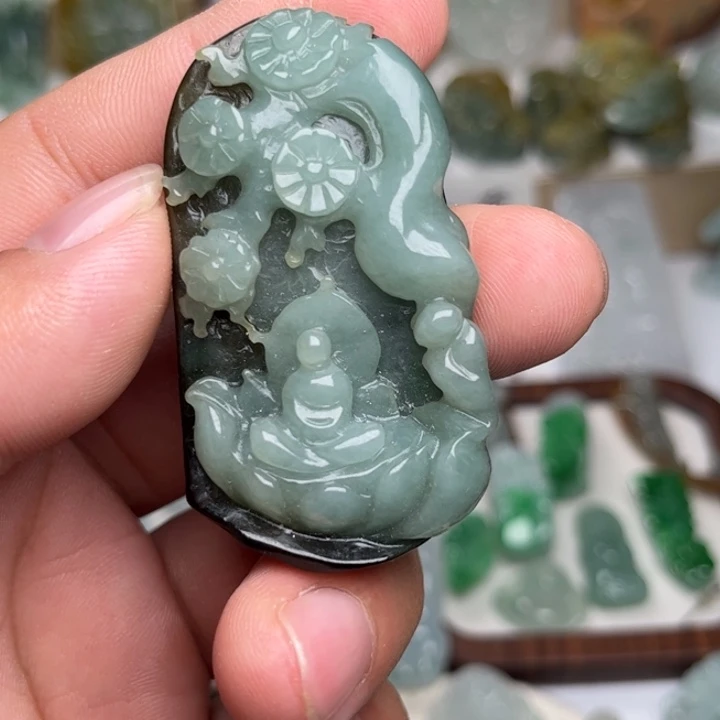 如***心翡翠未镶嵌颈饰悟道