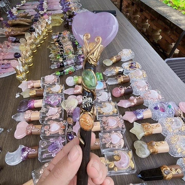 是****珠宝半成品水晶未镶嵌水晶