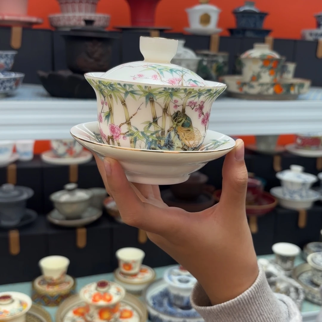 高端大气中透露出来不受