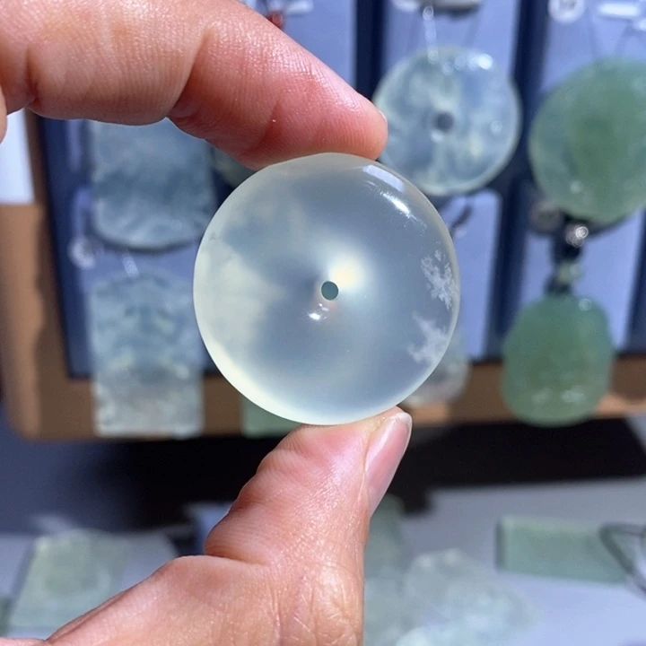 未镶嵌岫玉吊坠吊坠