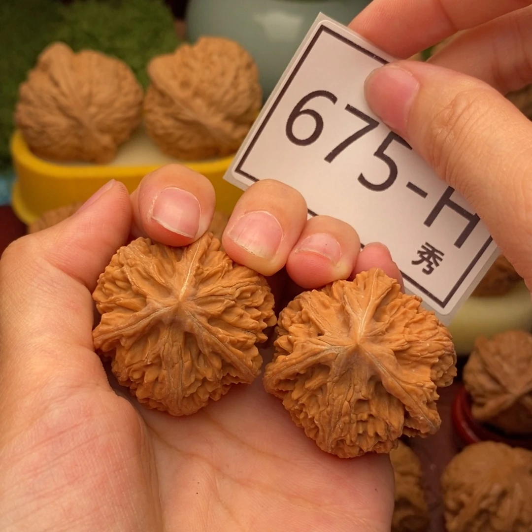 文玩核桃把件玉龙奔38