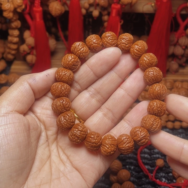 木质类龙纹桃枭挂件