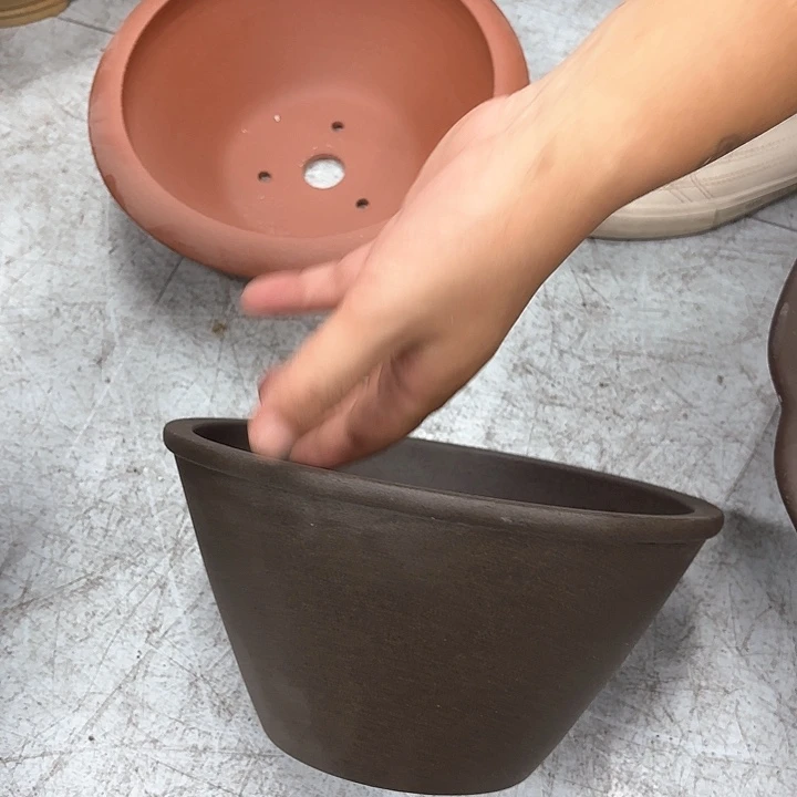 紫砂花盆紫砂的颜色很