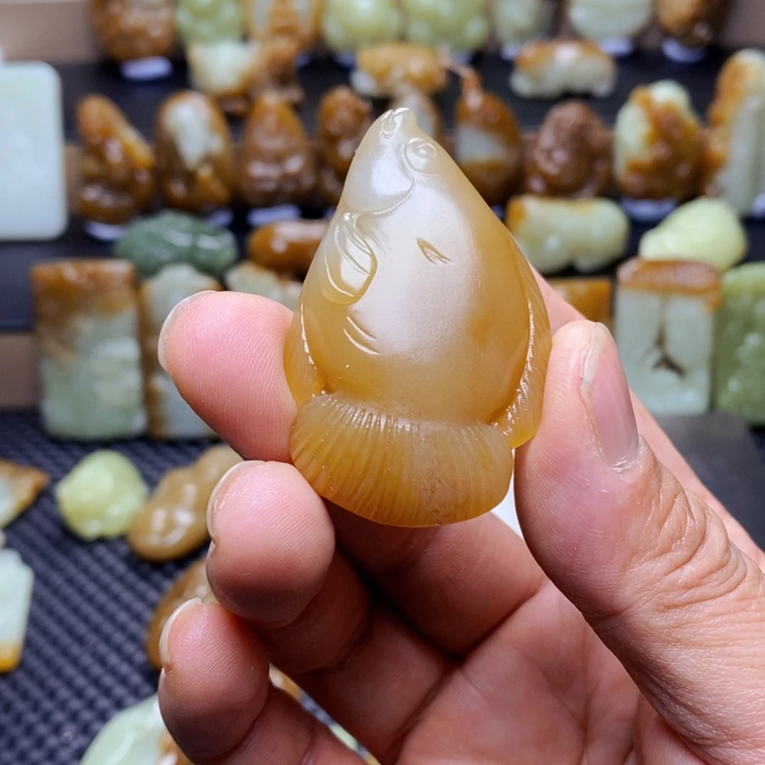 和田玉未镶嵌吊坠(不含链)