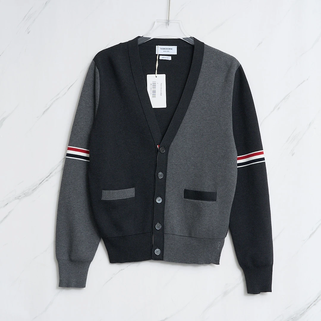 全新未使用 THOMBROWNE 中性经典拼色条纹针织开衫/TBBU00179