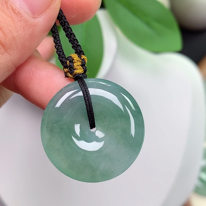 翡翠未镶嵌颈饰平安扣 27x5.6mm