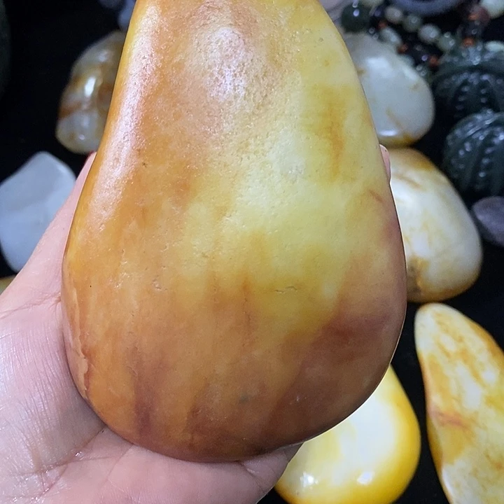百***右未镶嵌和田玉（糖玉）挂件