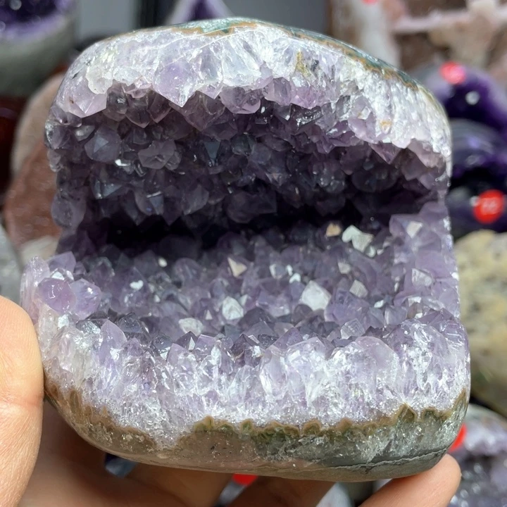 水晶摆件未镶嵌捡漏