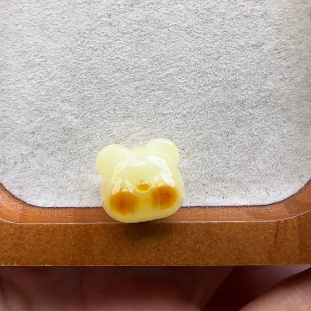 裸石琥珀未镶嵌牛**?琥珀