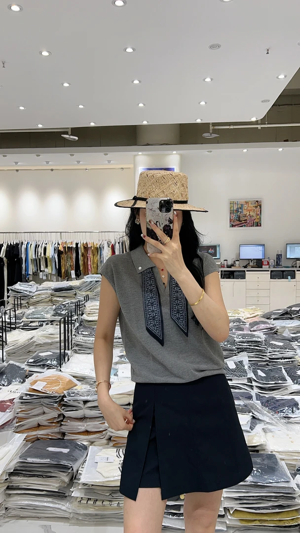 【时光独白】欧货翻领设计款带丝巾百搭显瘦冰丝针织上衣-0059
