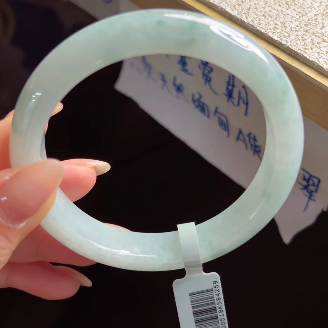 翡翠未镶嵌手镯手镯