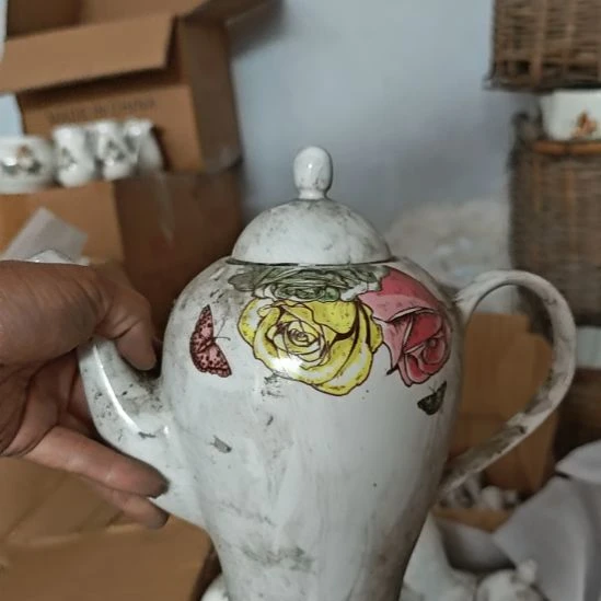 库存微瑕多孔茶壶一个