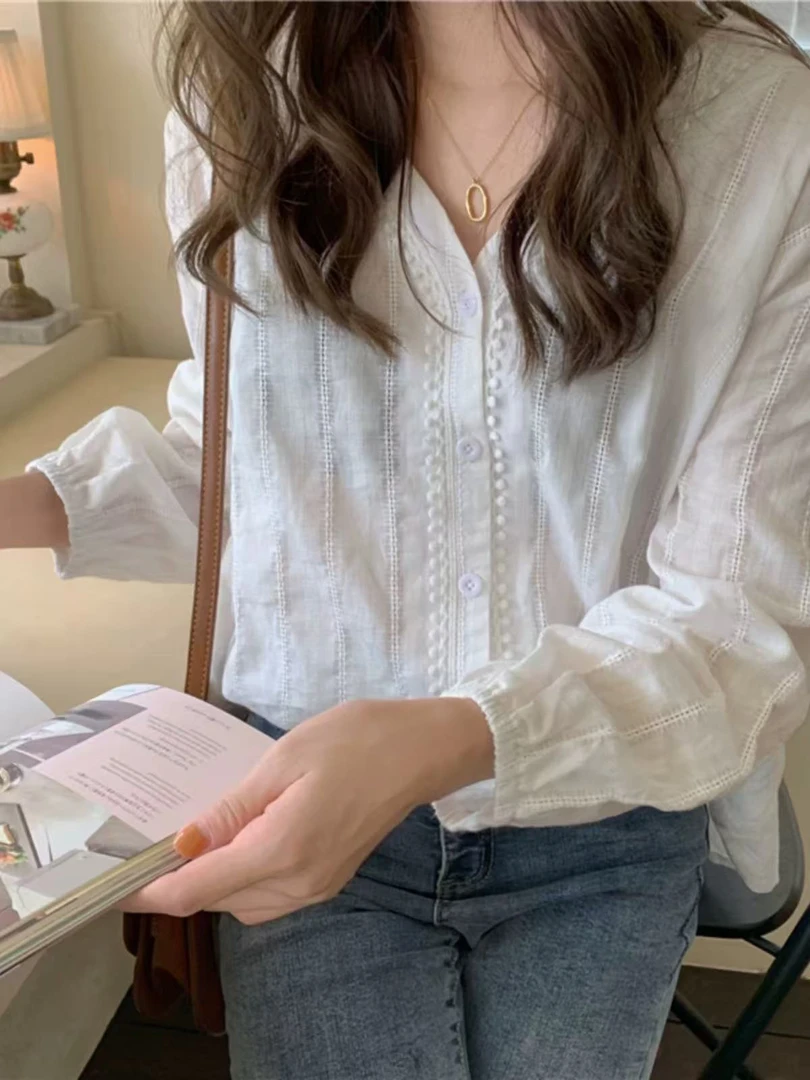 BEE@4A9031 韩系气质V领蕾丝拼接衬衣 7-17