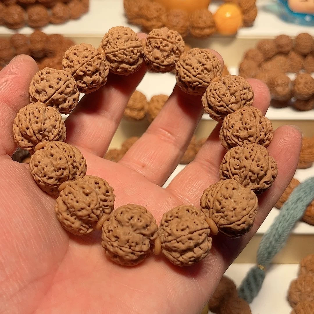 金刚菩提吊坠寨**?梅花