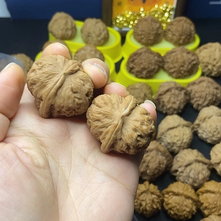 文玩核桃   元宝37