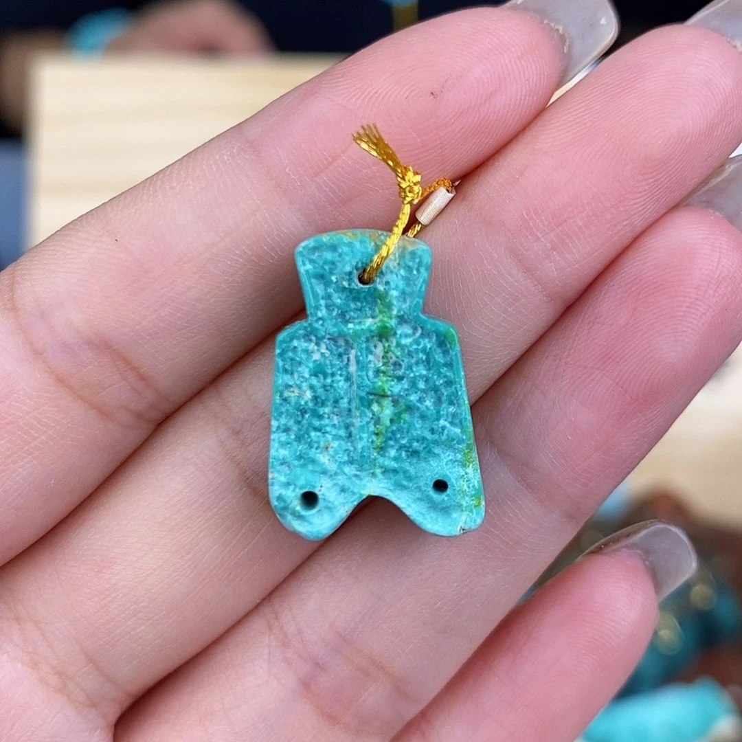 未镶嵌绿松石珠宝奇石