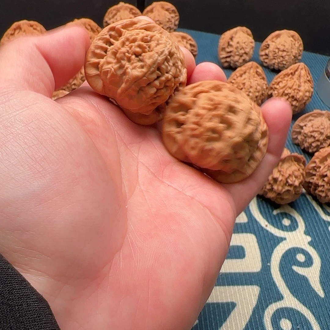 吊坠桃核42望月核桃