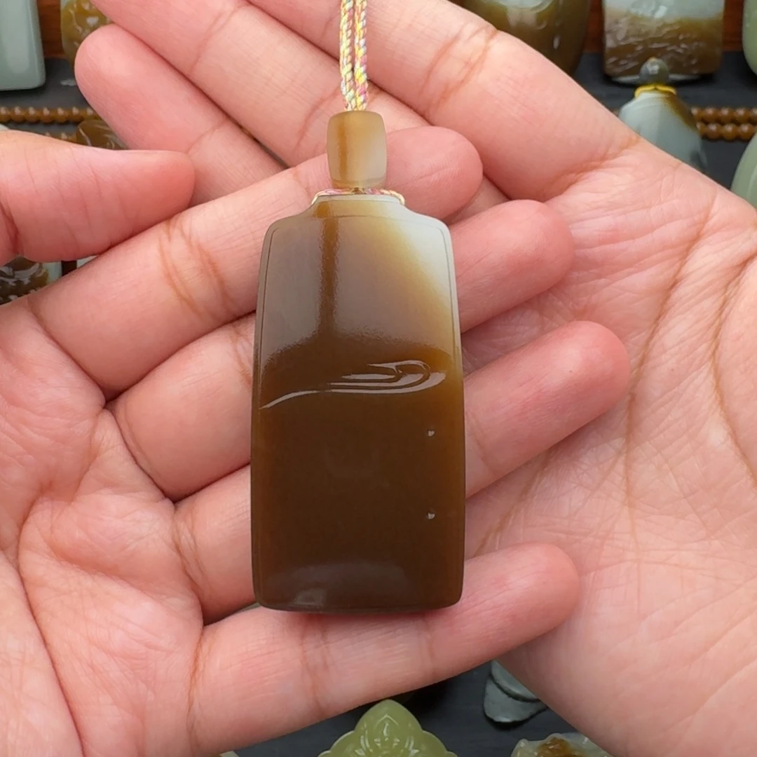 春***保和田玉未镶嵌颈饰