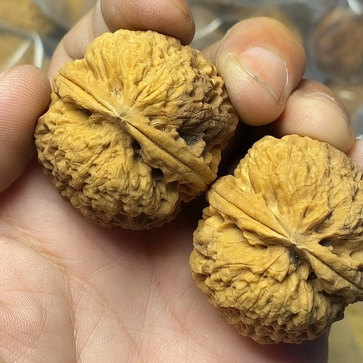 把件文玩核桃云南铁核桃98号41mm