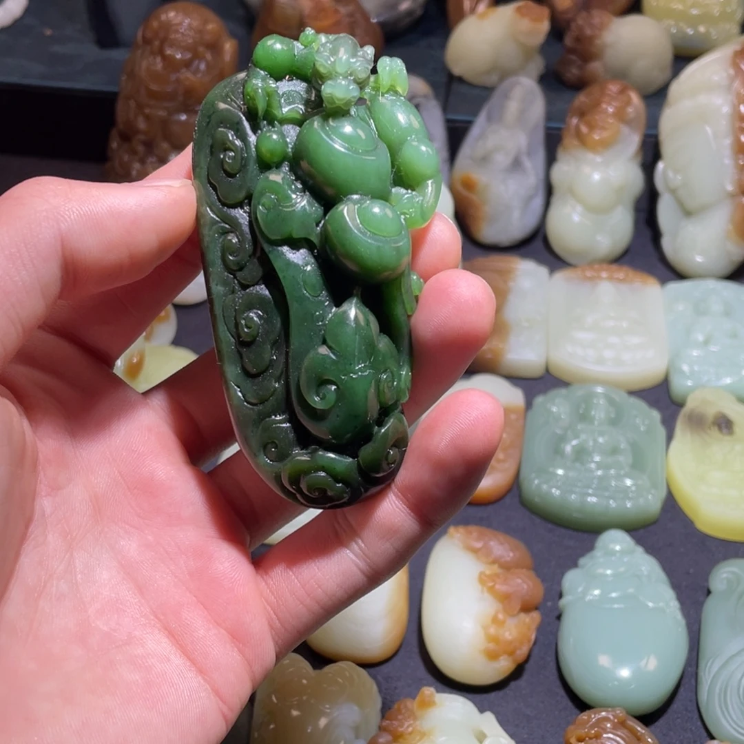 和田玉未镶嵌挂件