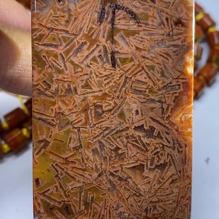 玛瑙/玉髓颈饰未镶嵌金*