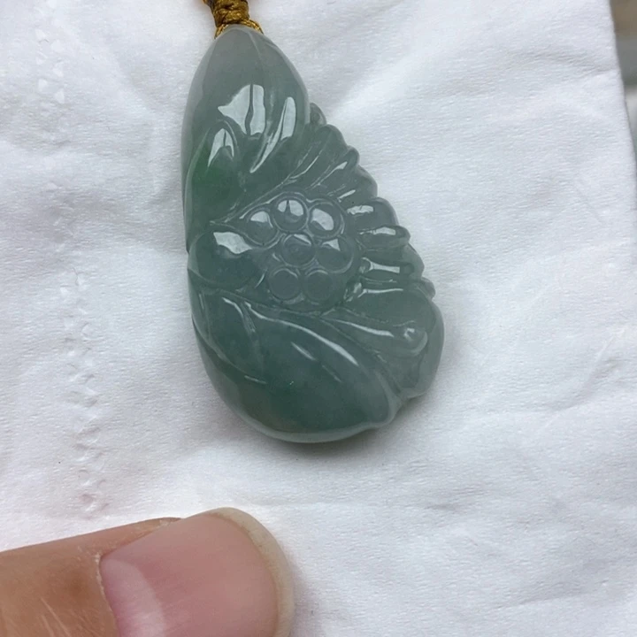 翡翠未镶嵌颈饰34