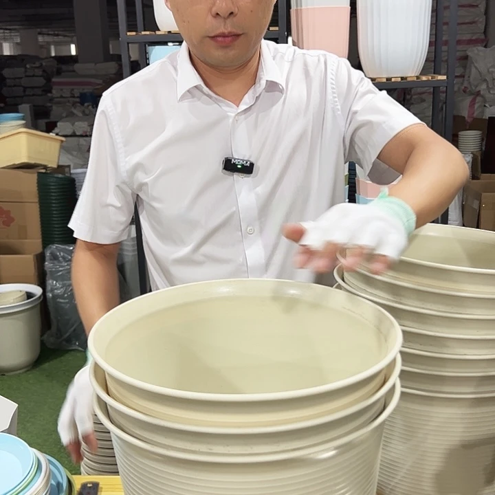 瑕疵矮陶口30高21米色无托3只