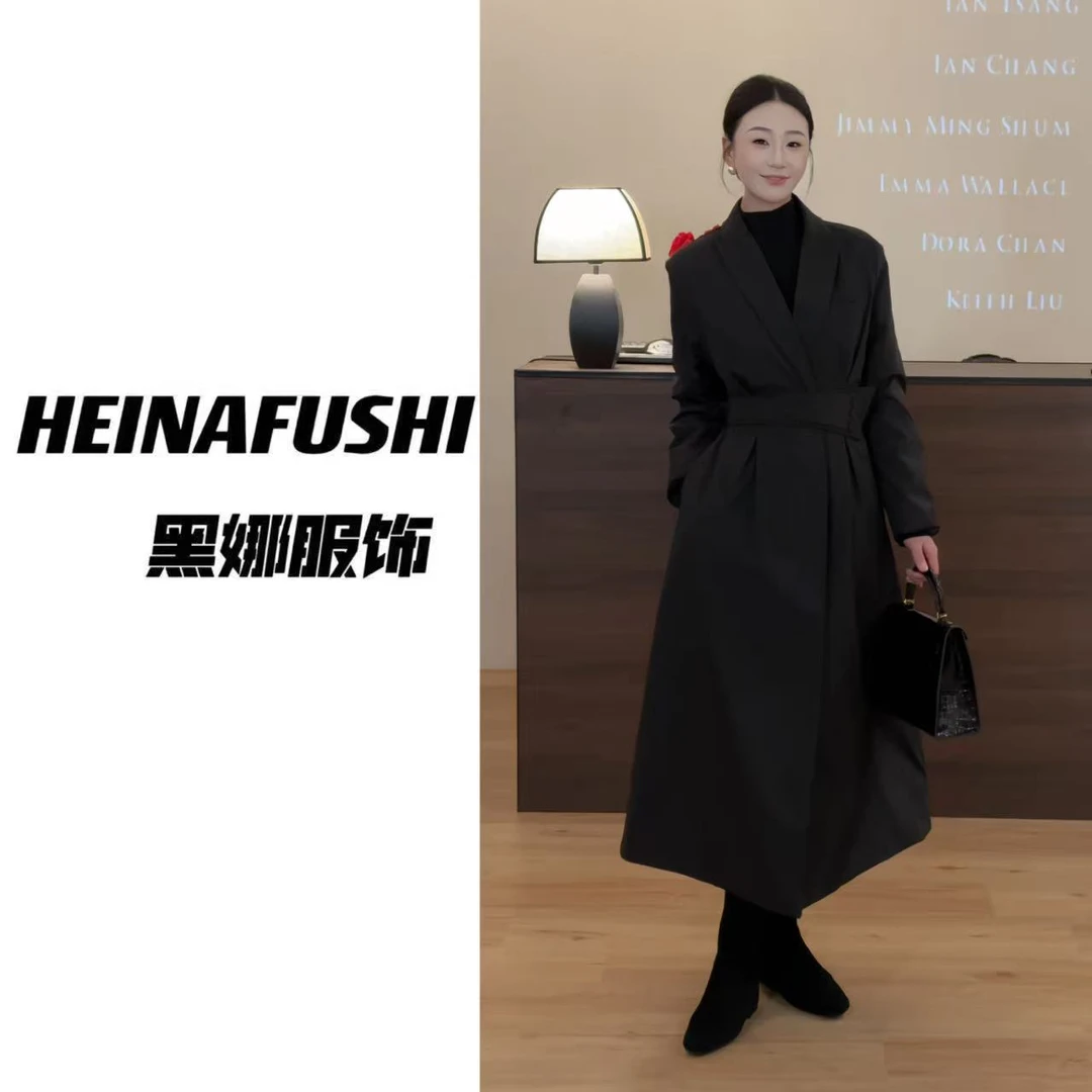 HEINA【低调质感】气质魔术贴收腰90绒羽绒服9922