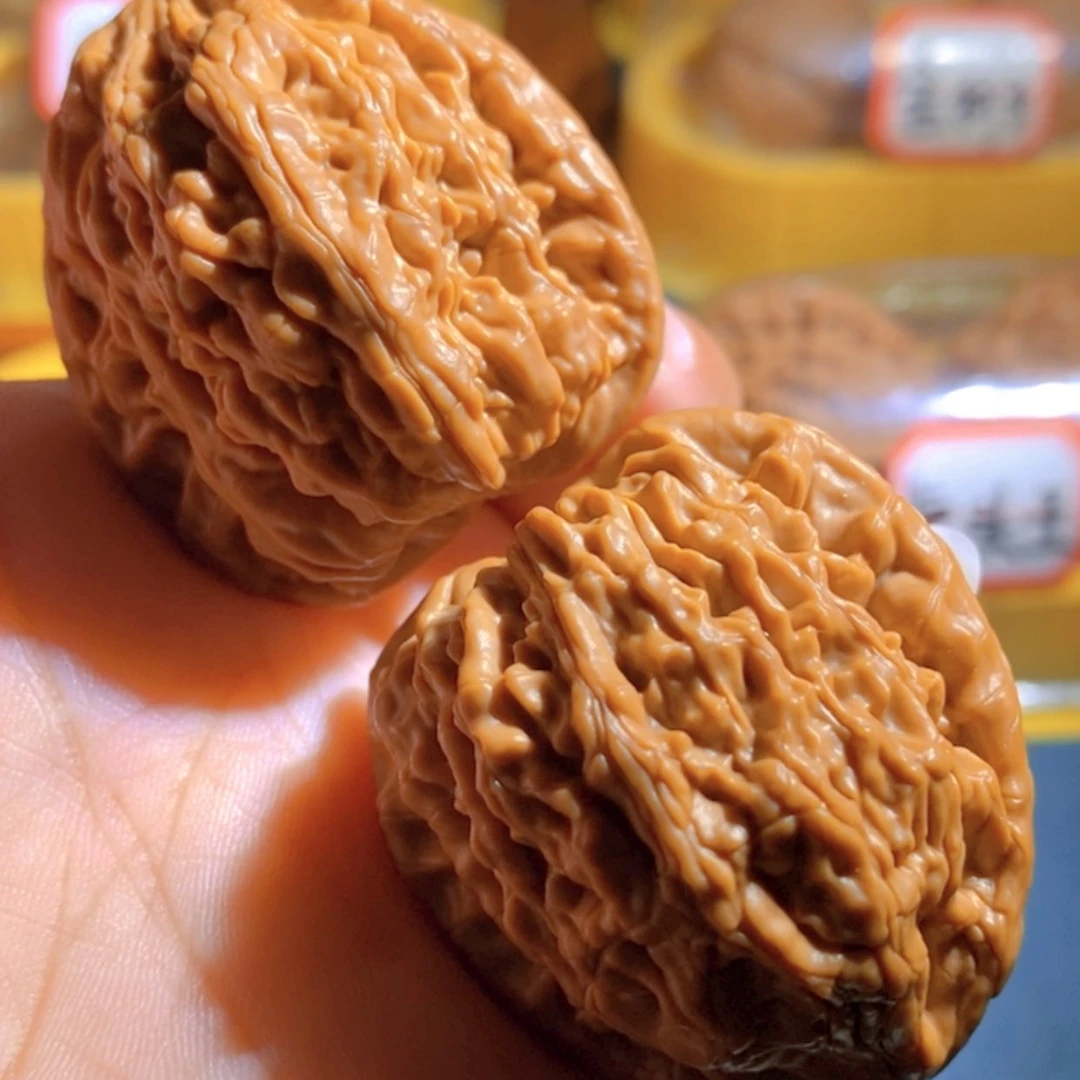 【闪购商品】文玩核桃吊坠虎头王
