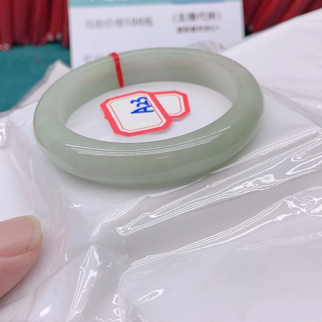翡翠手镯未镶嵌仔**婆A23333333333