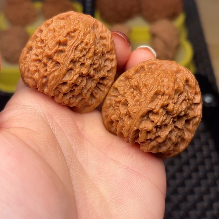 文玩核桃吊坠42高炮南疆石