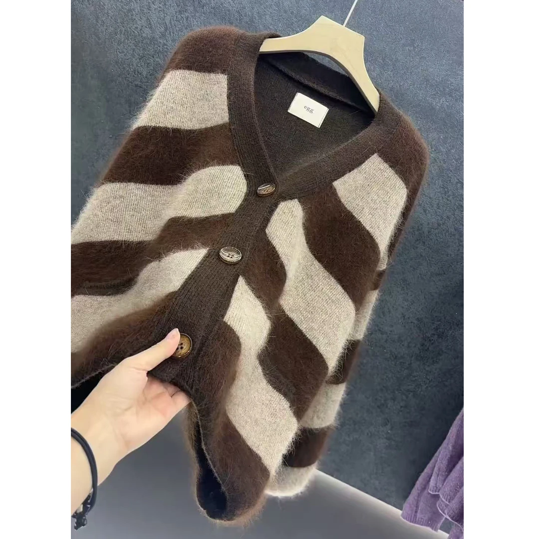 条纹V领慵懒风针织厚款2025针织衫毛衣秋冬拼色开衫