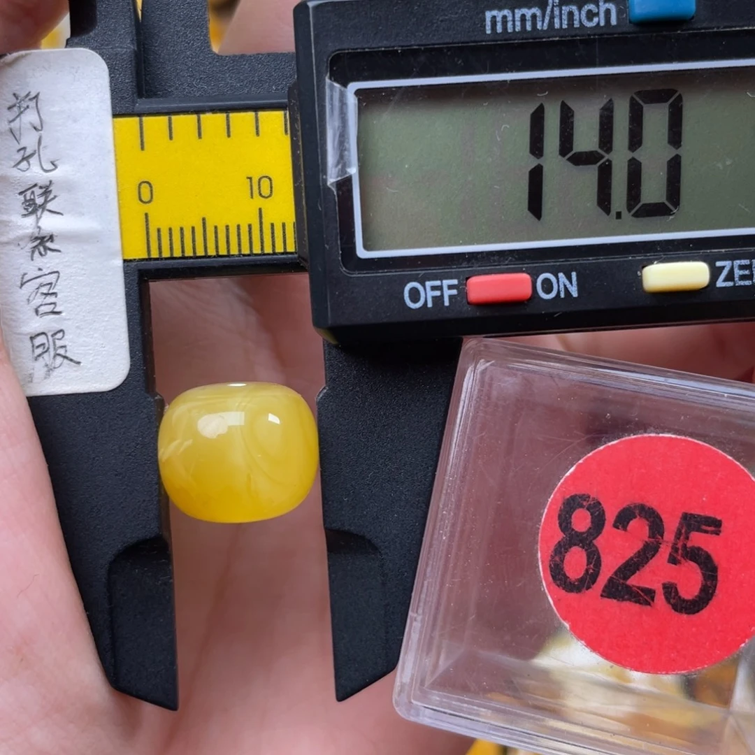 ****6蜜蜡未镶嵌珠宝奇石微瑕