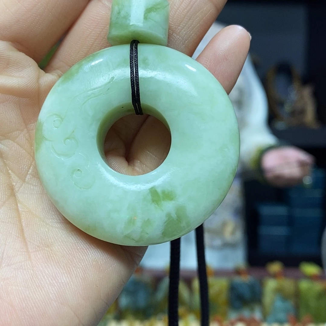 未镶嵌岫玉挂件吊坠