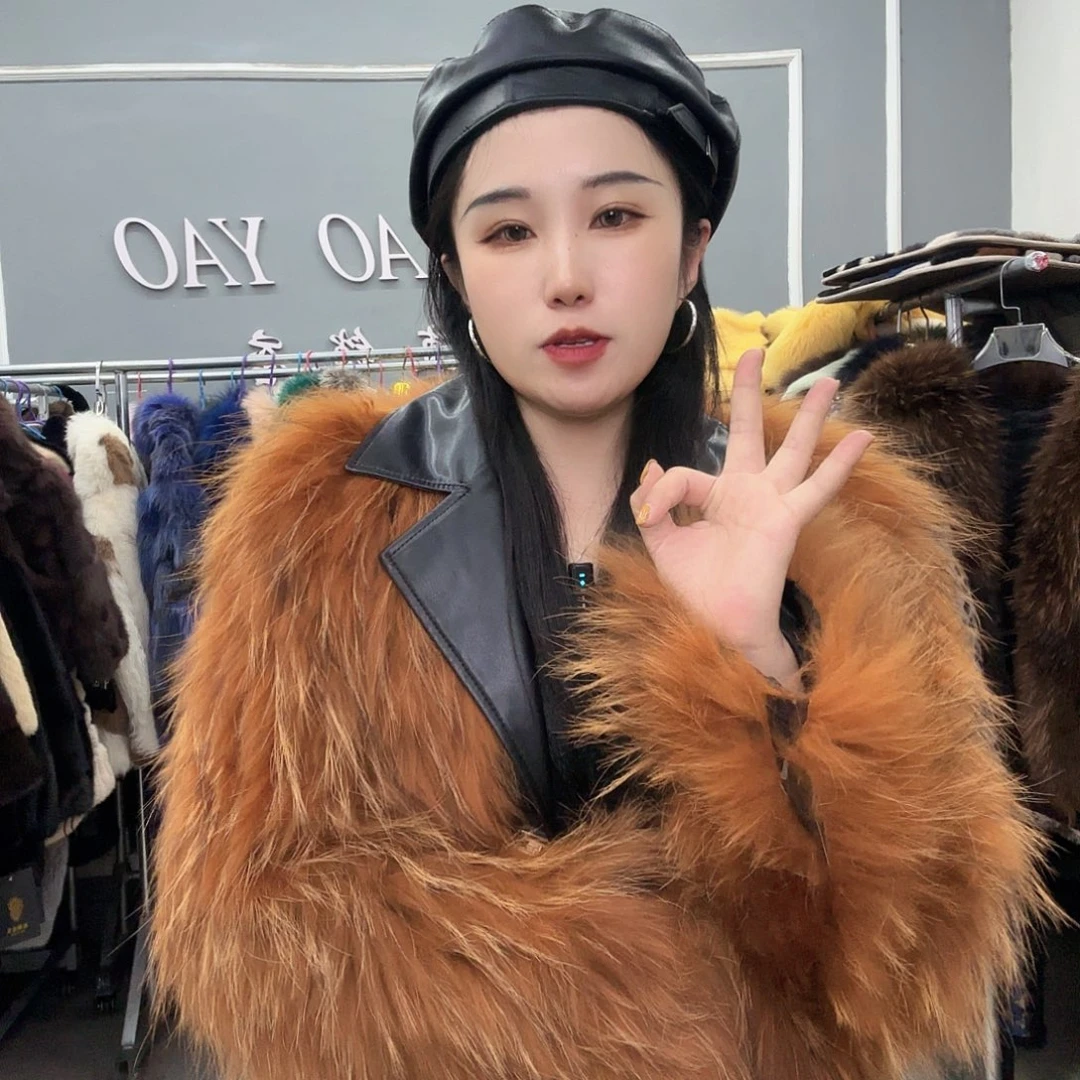 女装大赛中荣获最佳新人
