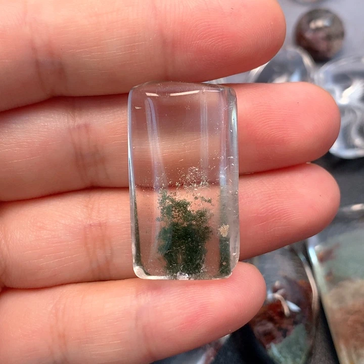 未镶嵌颈饰水晶?****?水晶