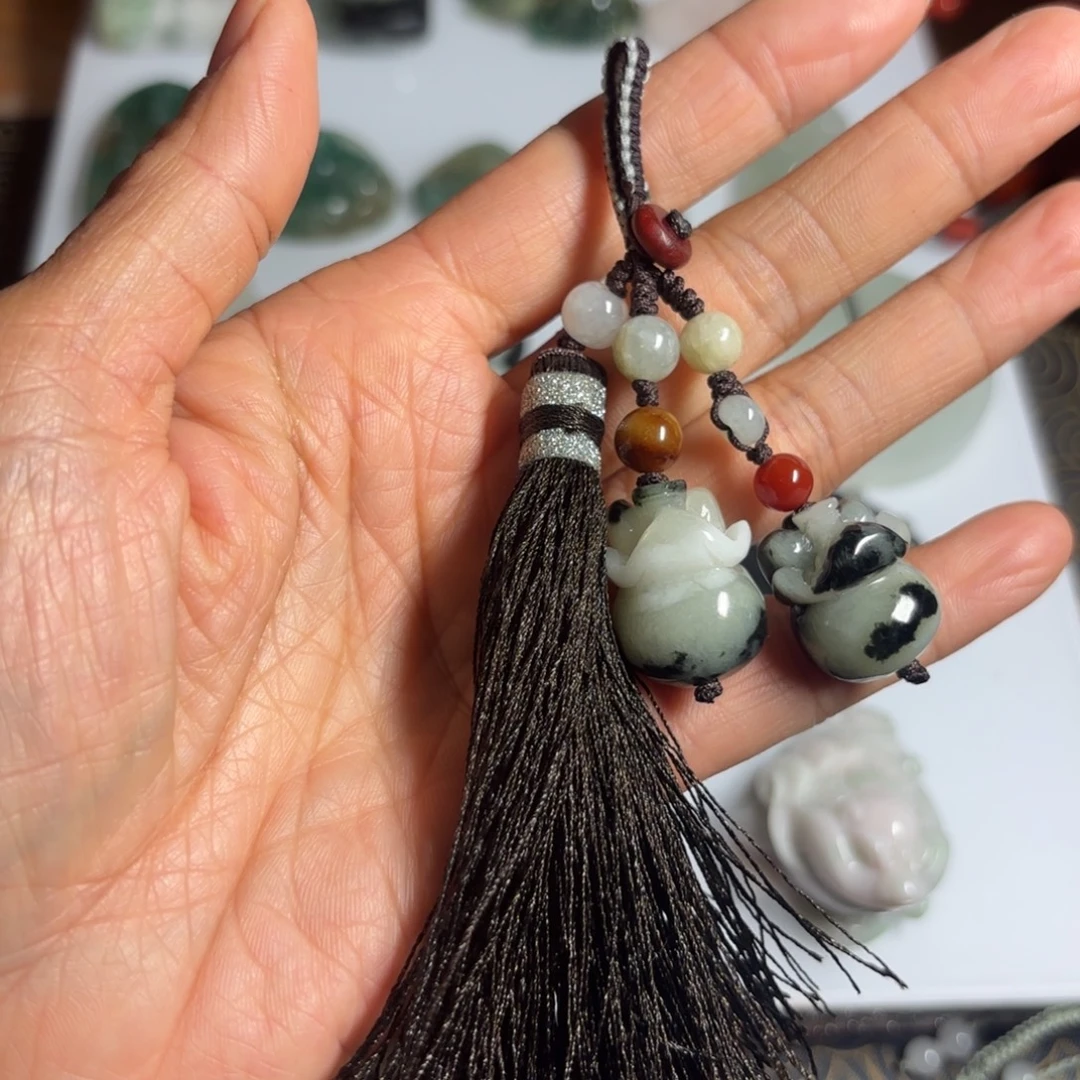 独山玉未镶嵌颈饰小猪挂件