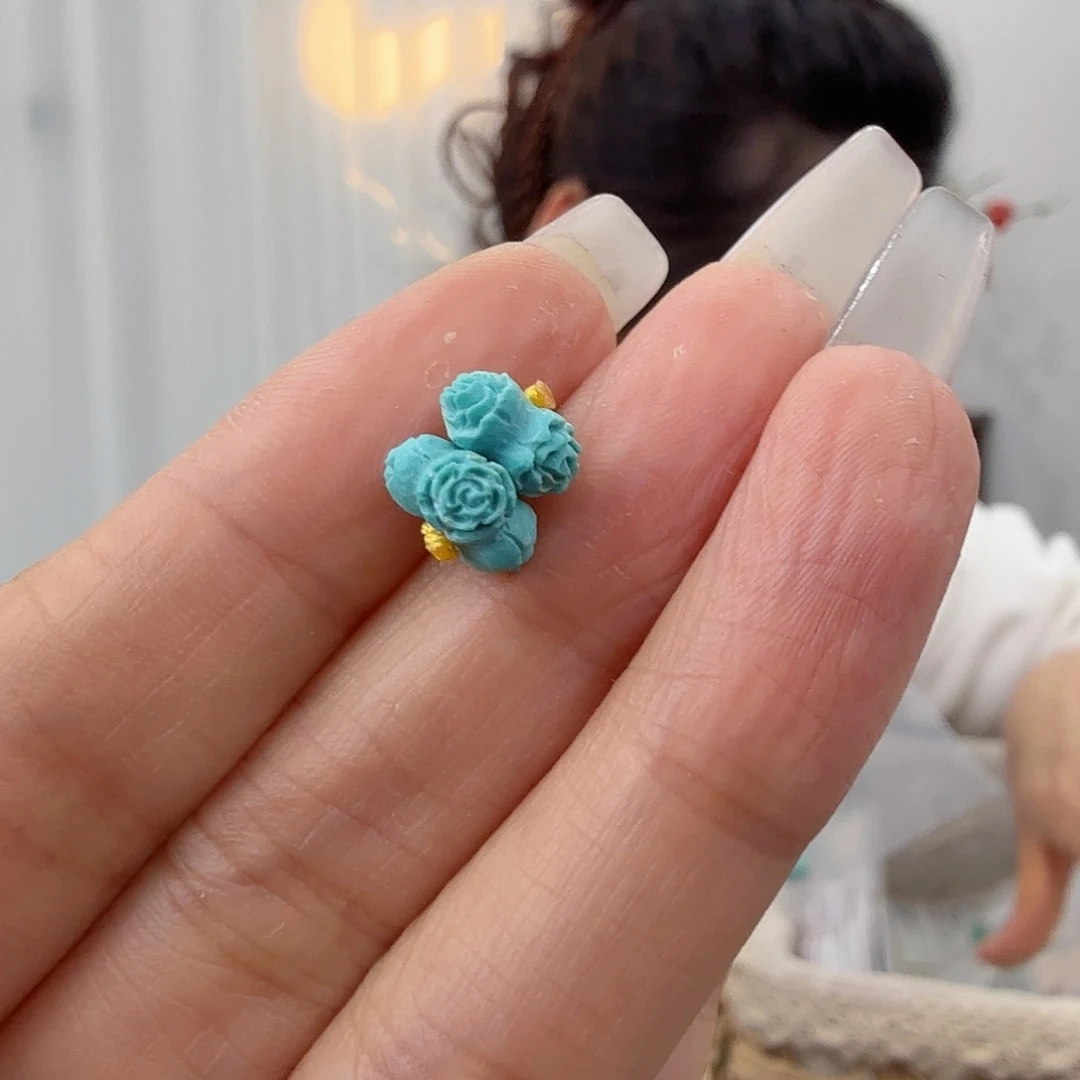 绿松石未镶嵌珠宝奇石