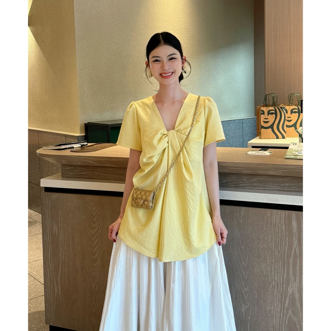 李慧一【格林日记2.0】显瘦减龄宽松正反面穿设计感V领薄款夏天上衣